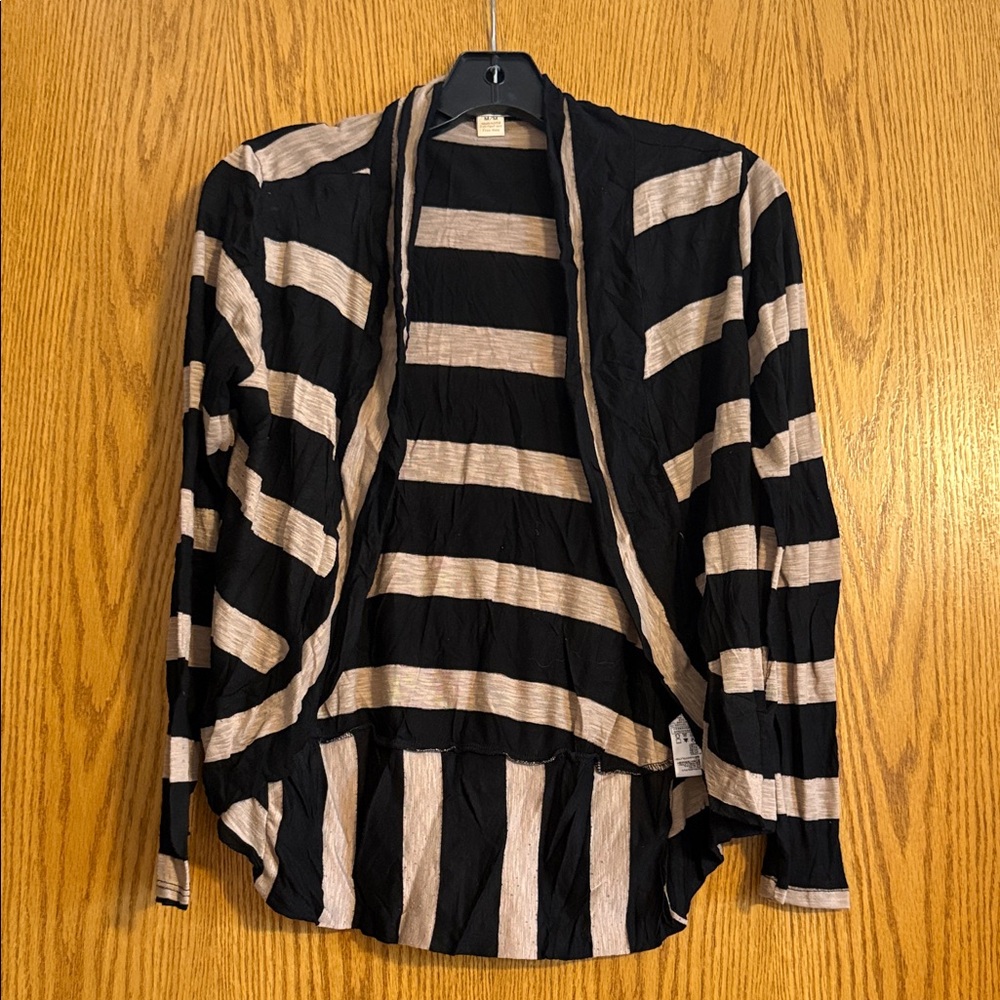 Forever 21 Black and Tan Knit Cardigan